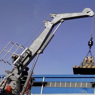 1 ¢ 8T Pedestal Hydraulic Knuckle Boom Marine Deck Crane