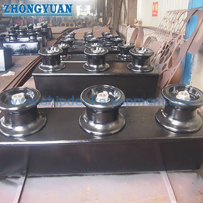 150-450mm Open Type 3 Roller Shipside Fairlead JIS F2014 Guida alla corda per l'ormeggio delle navi
